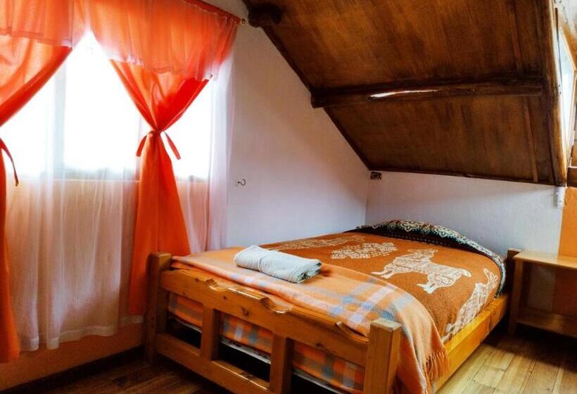 פנסיון Hostal Taita Cristobal