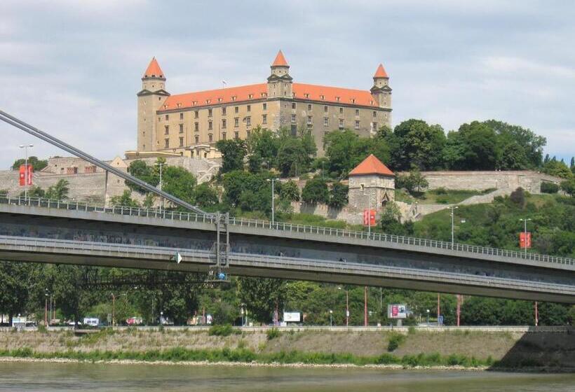 پانسیون Radek Vendégház és Apartman