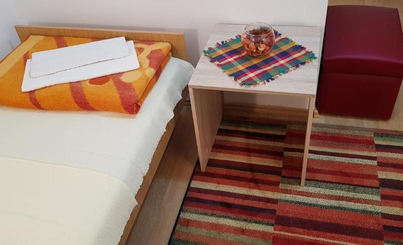 پانسیون Rooms Rafomarija