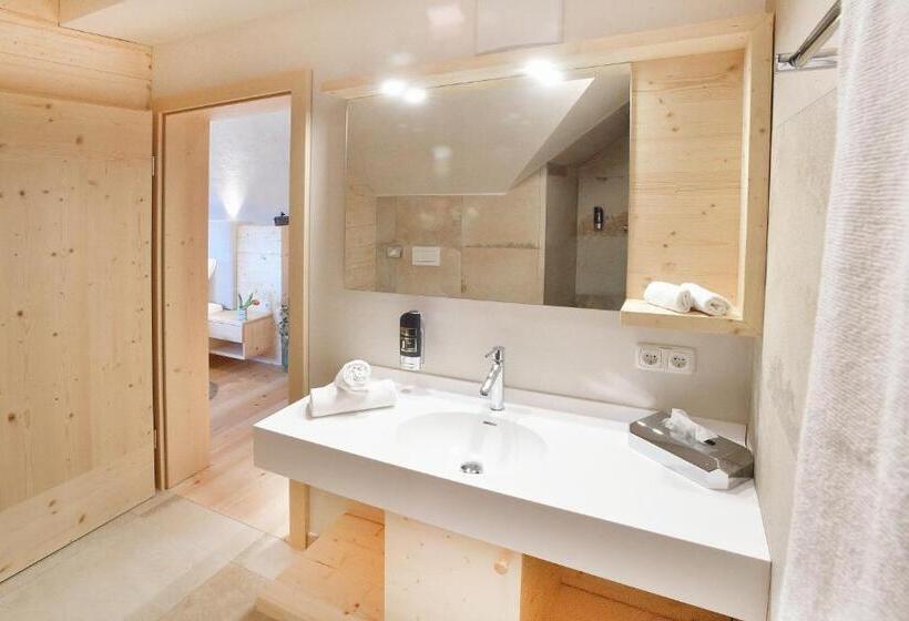 بنسيون Florineum