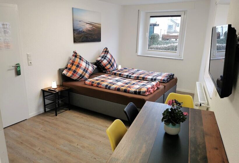 ペンション Speedys Bed & Breakfast