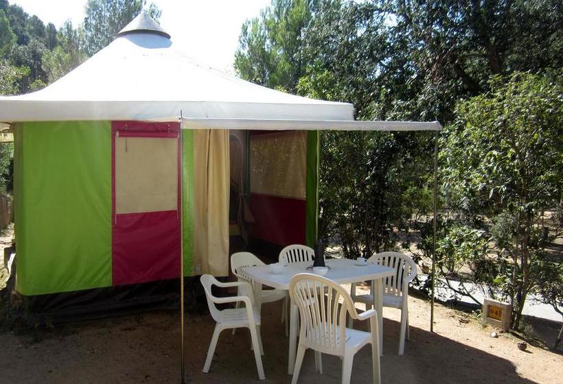 هاستل Camping Pola