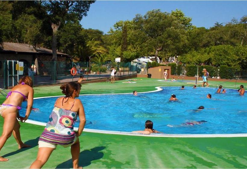هاستل Camping Pola