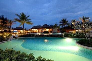 Apsara Beachfront Resort & Villa Sha Extra Plus