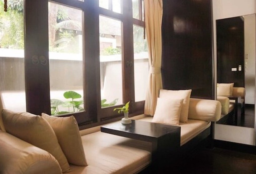استراحتگاه Bhundhari Residence Koh Samui