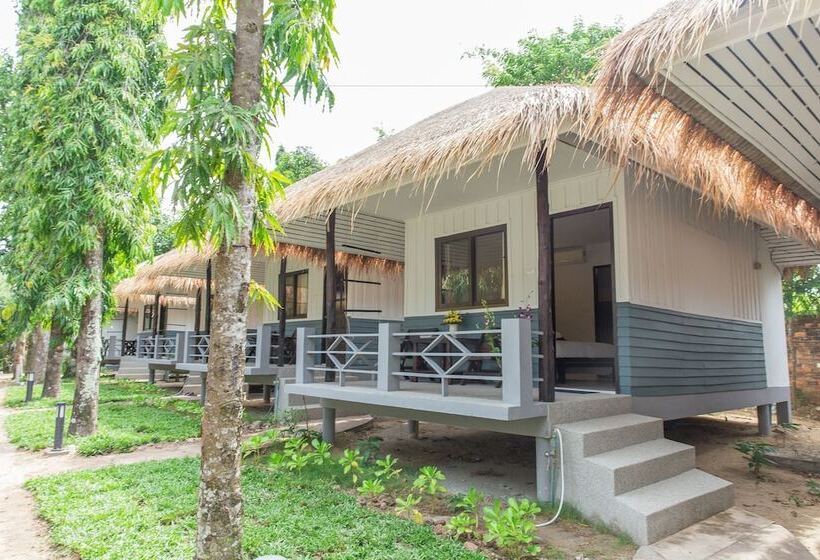 هتل Adarin Beach Resort
