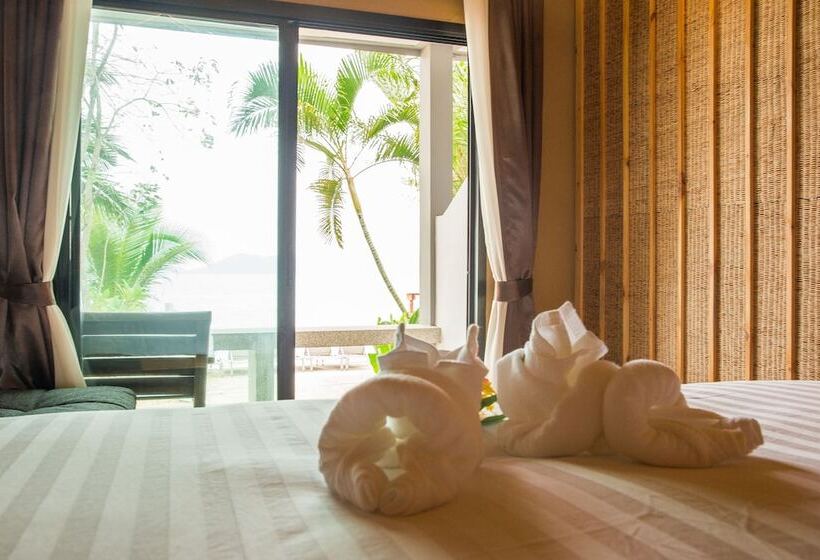 هتل Adarin Beach Resort