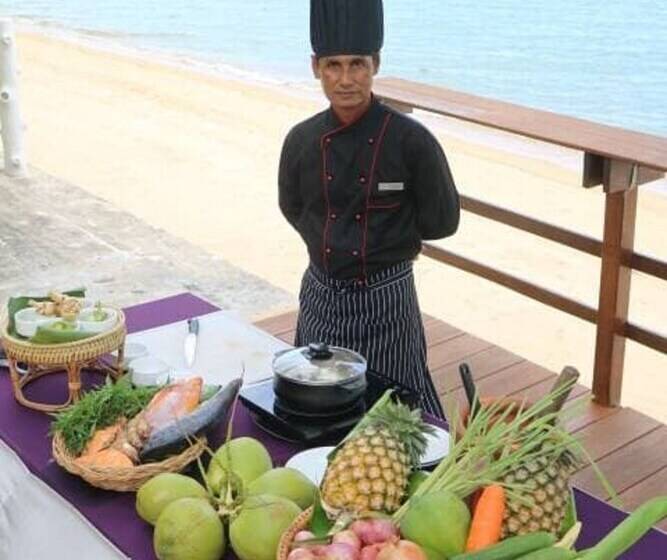 هتل Adarin Beach Resort