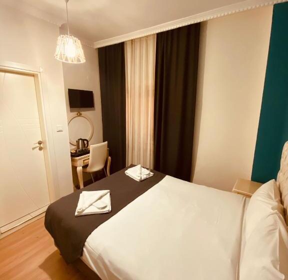 Fotos del hotel Adora:  8