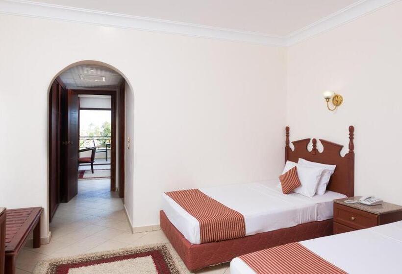 Fotos del hotel Aladdin Beach Resort:  9