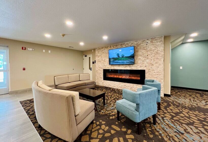 Отель Sleep Inn & Suites