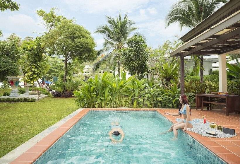 هتل Anyavee Tubkaek Beach Resort