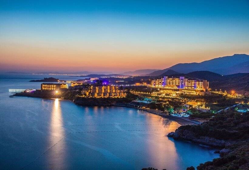 هتل Aria Claros Beach & Spa Resort – All Inclusive 24h