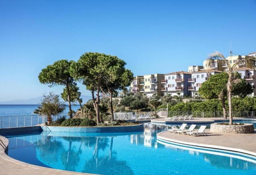 هتل Aria Claros Beach & Spa Resort – All Inclusive 24h