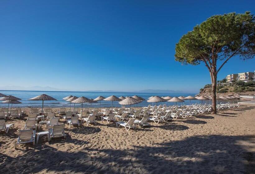 هتل Aria Claros Beach & Spa Resort – All Inclusive 24h