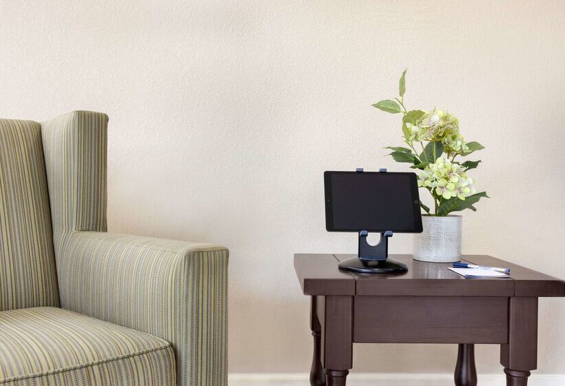 בית מלון כפרי Baymont By Wyndham Winchester