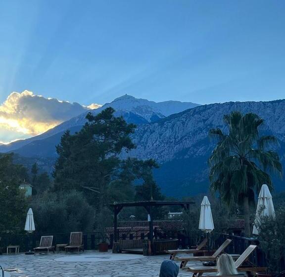 هتل Berke Ranch & Nature