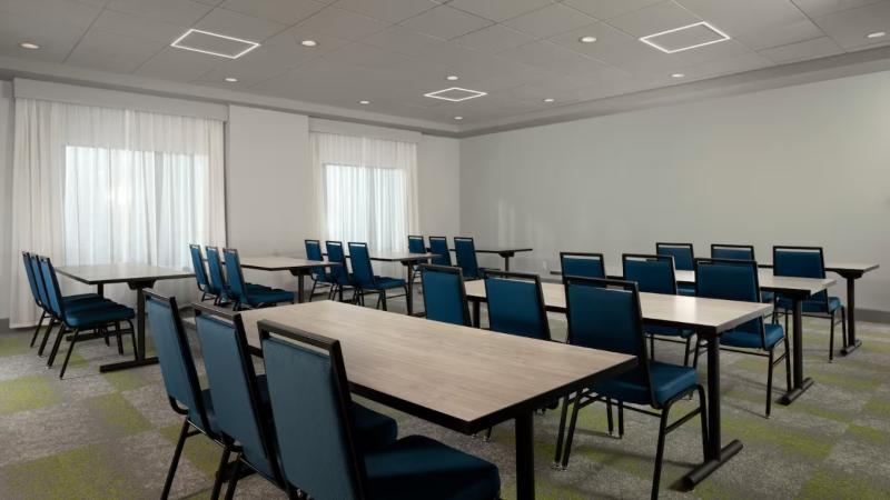 هتل Spark By Hilton Houston Bush Intercontinental Airport