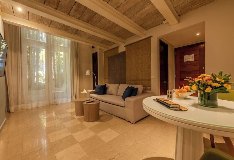 هتل Boutique Bovedas De Santa Clara By Accor