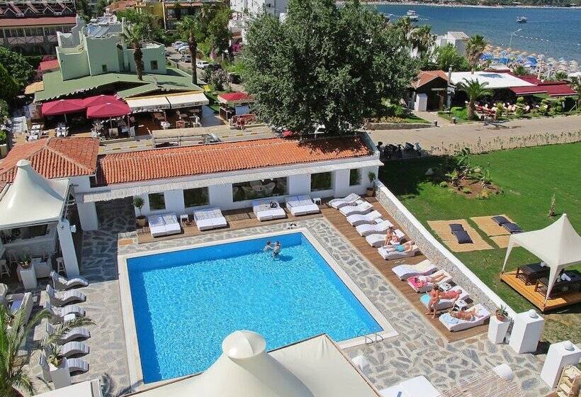 هتل Casa Blanca Beach    Adults Only