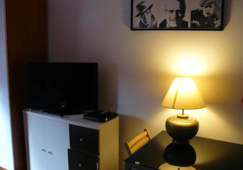 فندق Celic Art Apartments