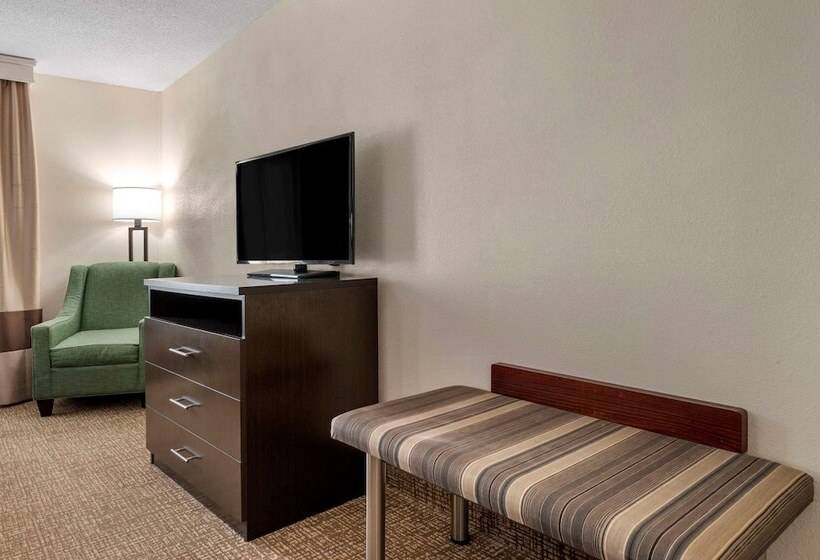 هتل Comfort Suites