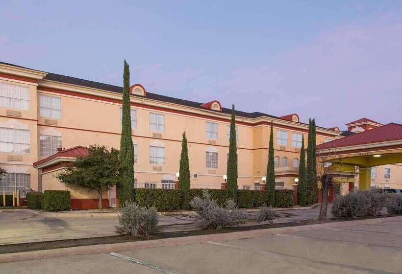 هتل Comfort Suites Fort Worth North Fossil Creek