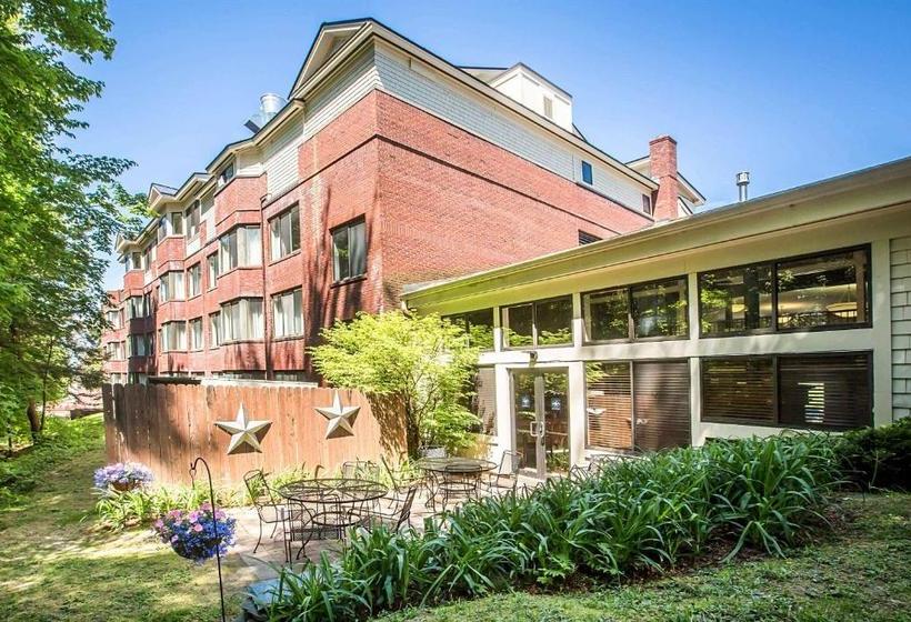 호텔 Comfort Suites South Burlington Near University