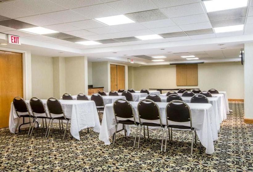 호텔 Comfort Suites South Burlington Near University