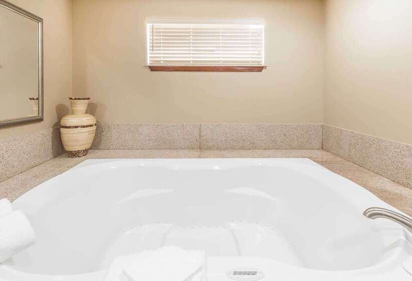 فندق Comfort Suites Yukon  Sw Oklahoma City