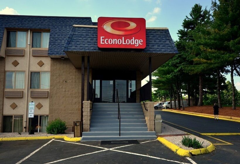 هتل Econo Lodge Milldale  Southington