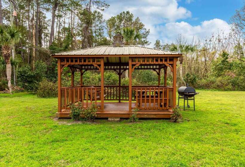 בית מלון כפרי Econo Lodge Lake City North