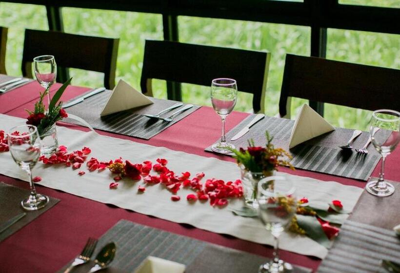 هتل Eoutfitting Doikham Resort