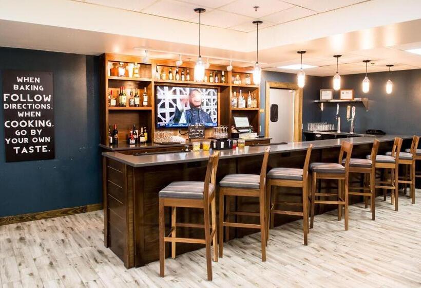 هتل Four Points By Sheraton Greensboro Airport