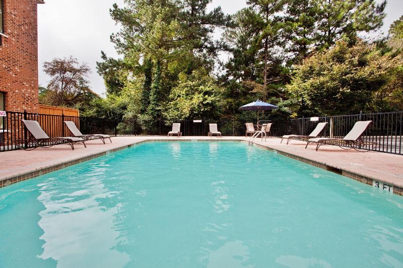 هتل Holiday Inn Express & Suites Buford Ne   Lake Lanier, An Ihg