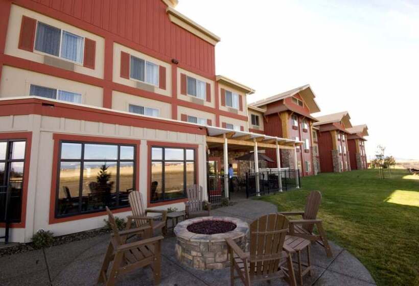 Отель Holiday Inn Express  & Suites Kalispell