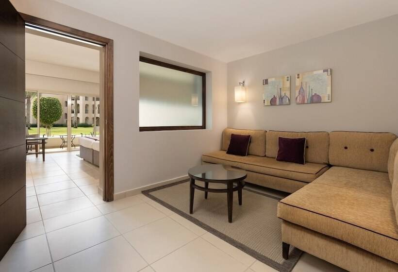 酒店 Jaz Elite Crystal, Almaza Bay