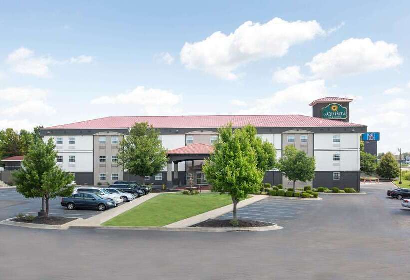 בית מלון כפרי La Quinta By Wyndham Blue Springs