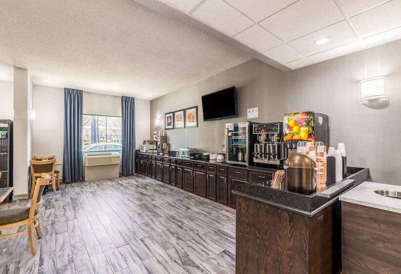 ホテル Lake Norman Inn And Suites
