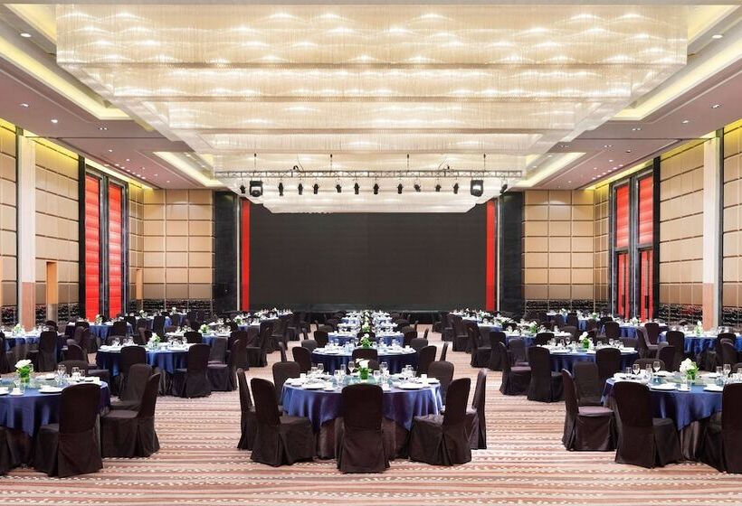 هتل Le Méridien Qingdao