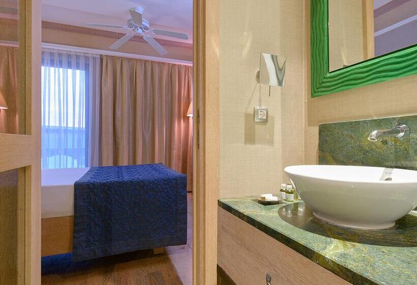 هتل Lykia World Antalya   All Inclusive