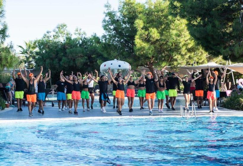 هتل Lykia World Antalya   All Inclusive
