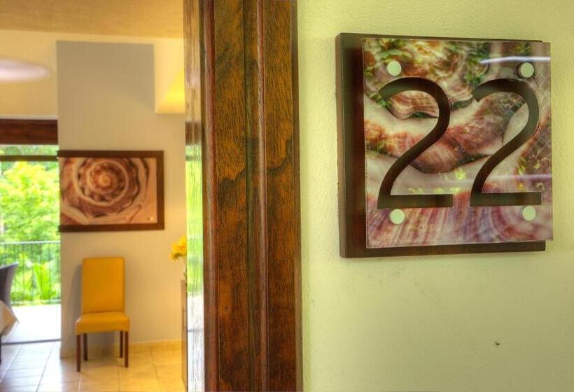 هتل Pumilio Mountain & Ocean