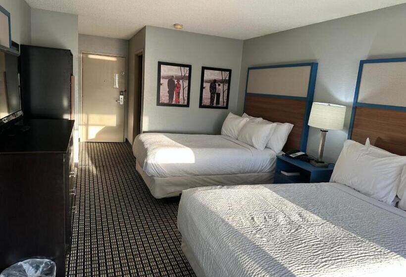 هتل Americinn By Wyndham Reedsburg