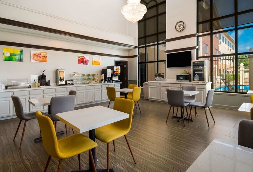هتل Quality Inn & Suites
