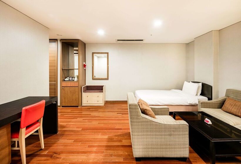 هتل Ramada  And Suites Namdaemun