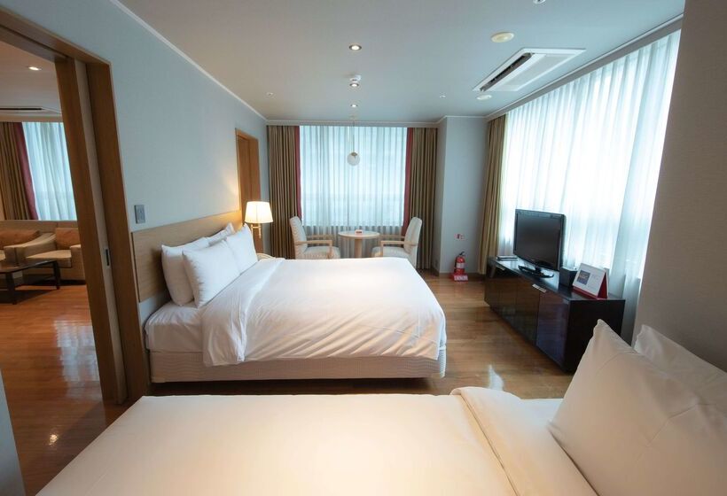 هتل Ramada  And Suites Namdaemun