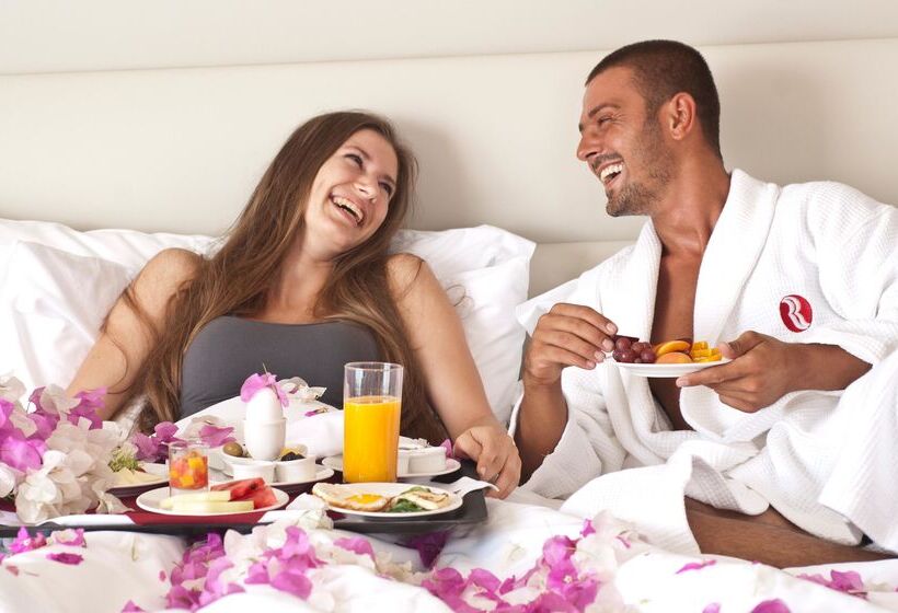 هتل Ramada Plaza Antalya
