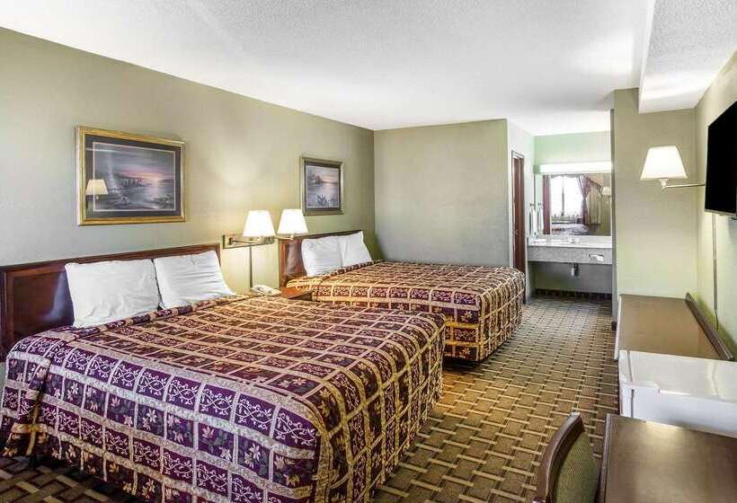 فندق Rodeway Inn & Suites