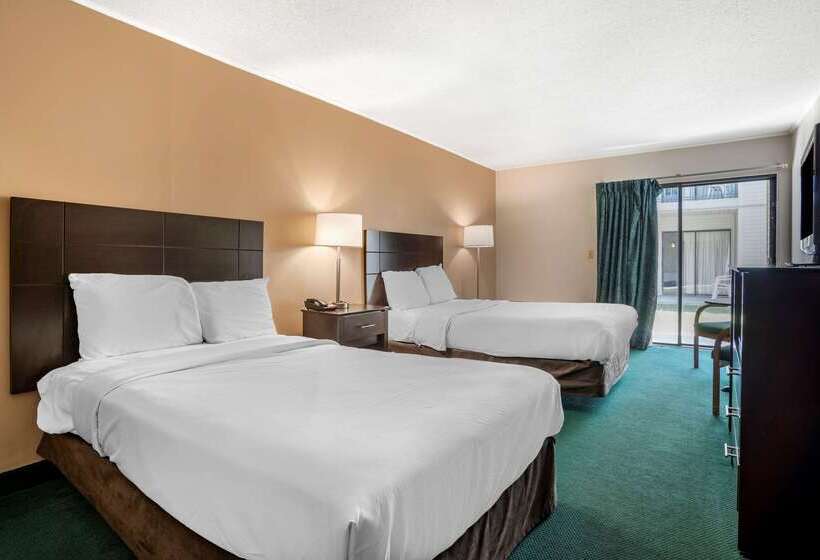 فندق Rodeway Inn & Suites